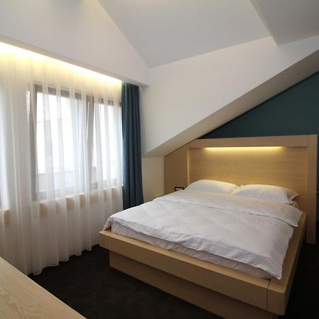 Hotel International Prishtina & Spa Prishtinë Bilik gambar