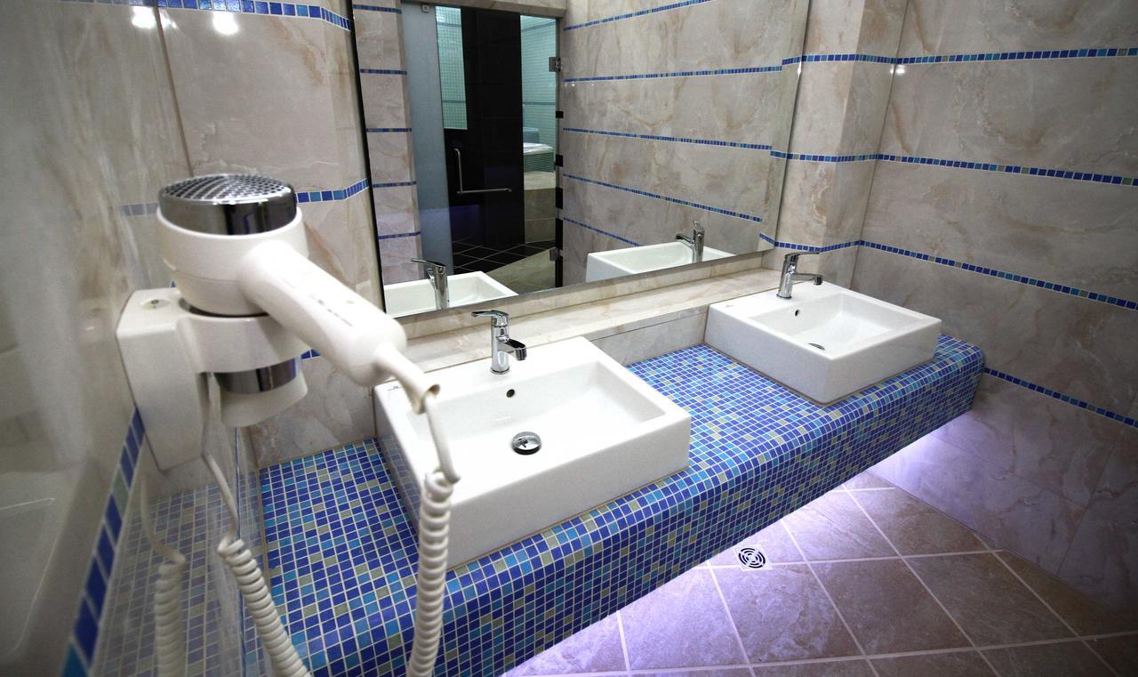 Hotel International Prishtina & Spa Prishtinë Luaran gambar