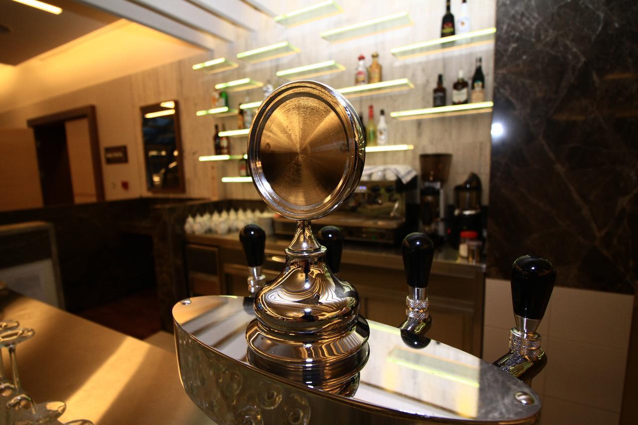 Hotel International Prishtina & Spa Prishtinë Luaran gambar