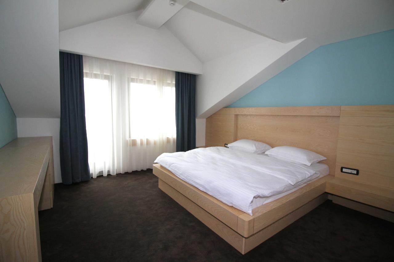 Hotel International Prishtina & Spa Prishtinë Luaran gambar