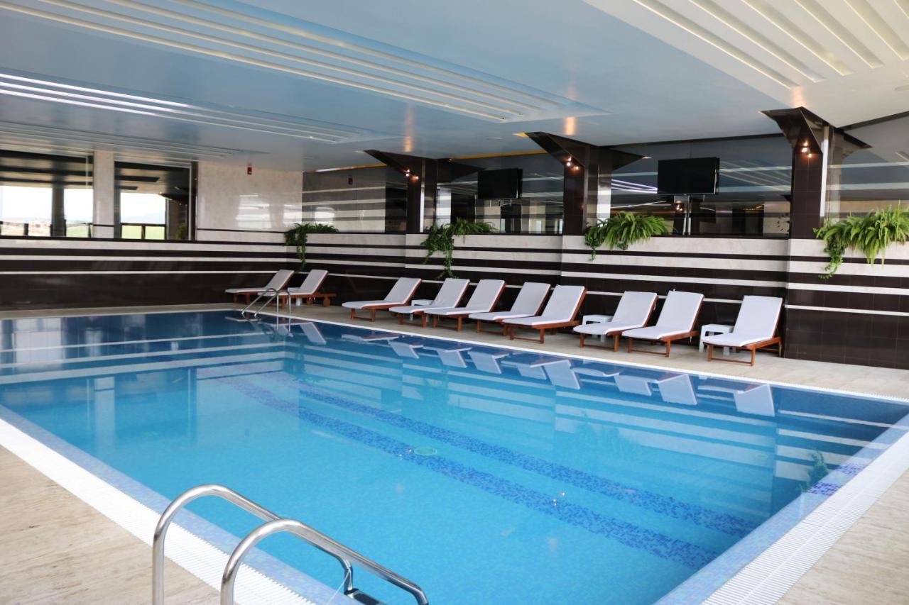 Hotel International Prishtina & Spa Prishtinë Luaran gambar