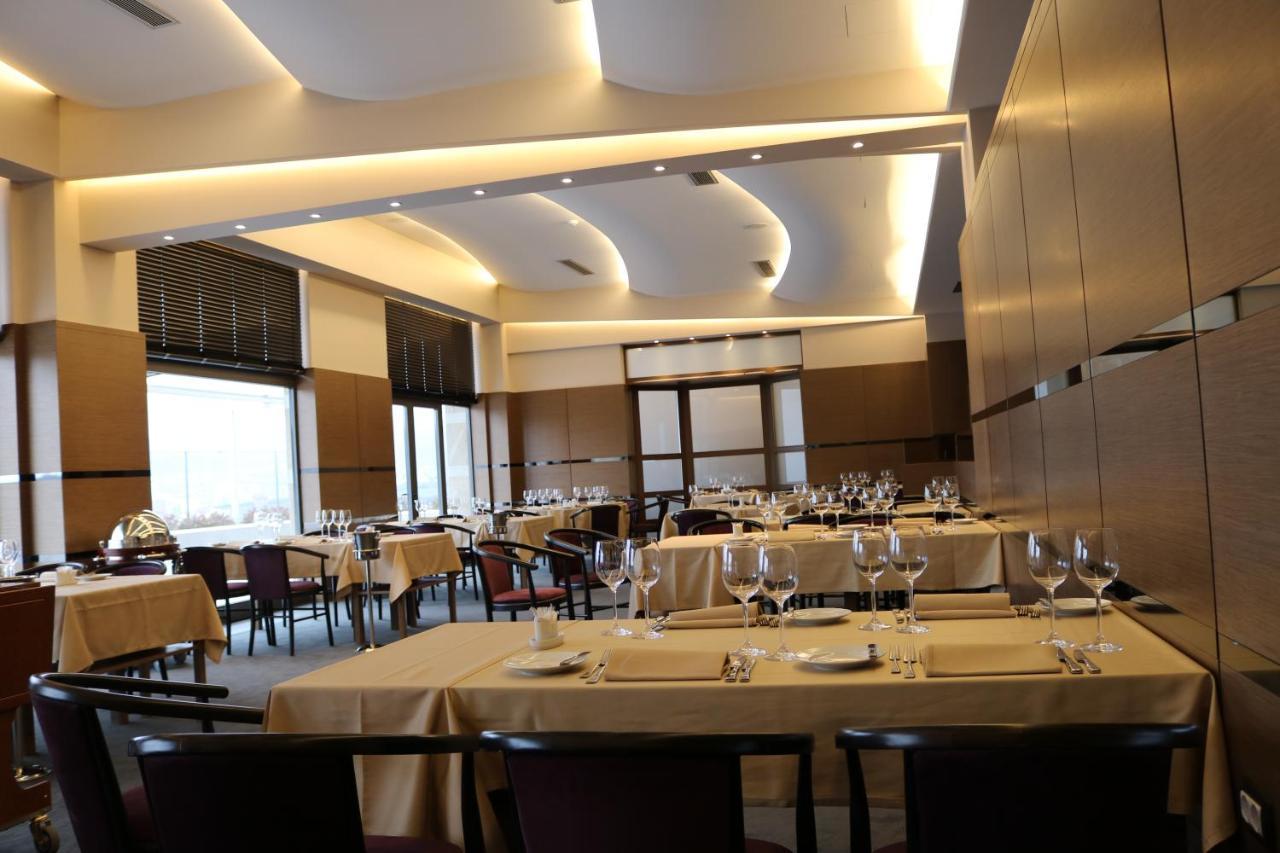 Hotel International Prishtina & Spa Prishtinë Luaran gambar