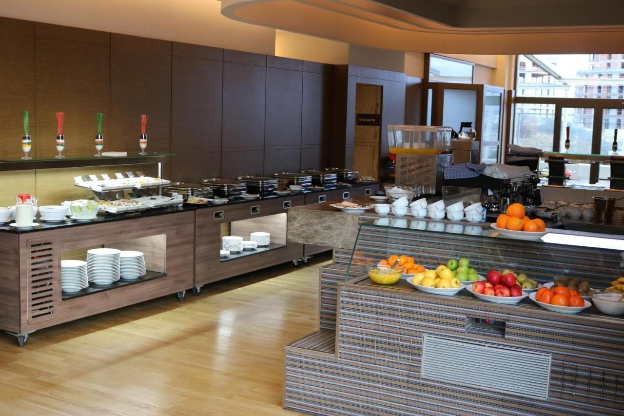 Hotel International Prishtina & Spa Prishtinë Luaran gambar
